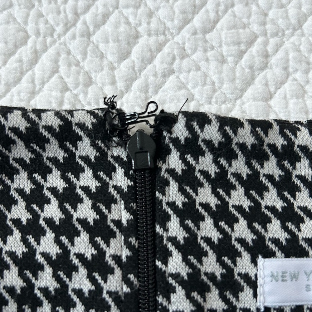Pencil Skirt - Picture 3 of 4